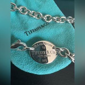 Tiffany & Co. Return to Sender Oval Tag Choker - 15in